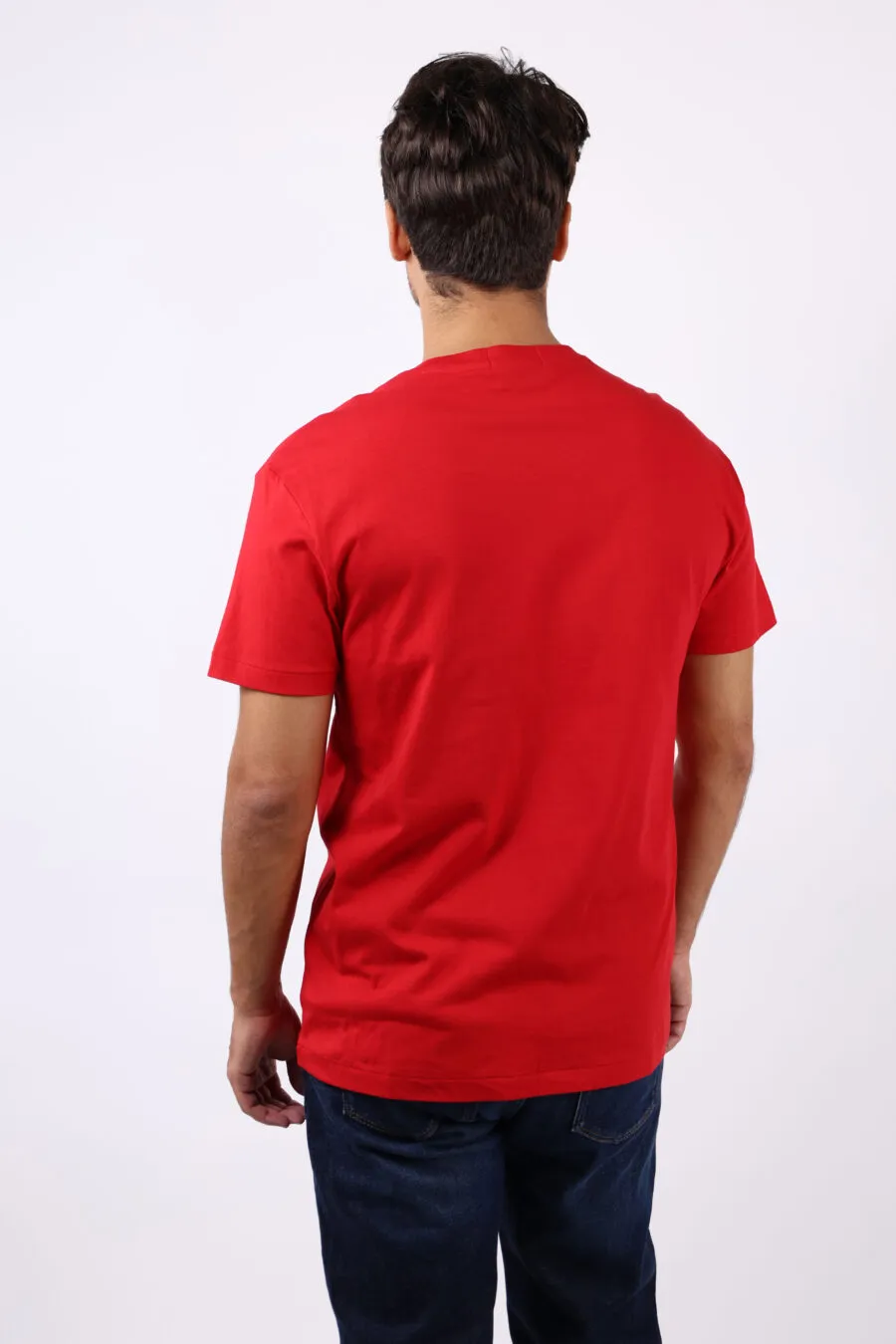 Camiseta roja con maxilogo 